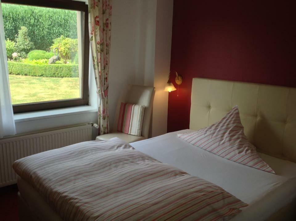 Haus Diana Bed and Breakfast Dottingen  Buitenkant foto